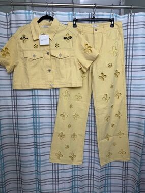 Yellow Floral-Appliqué Straight-Leg Pants